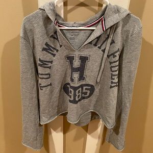 tommy hilfiger sweatshirt